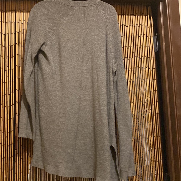 Gray sweater - Picture 3 of 3